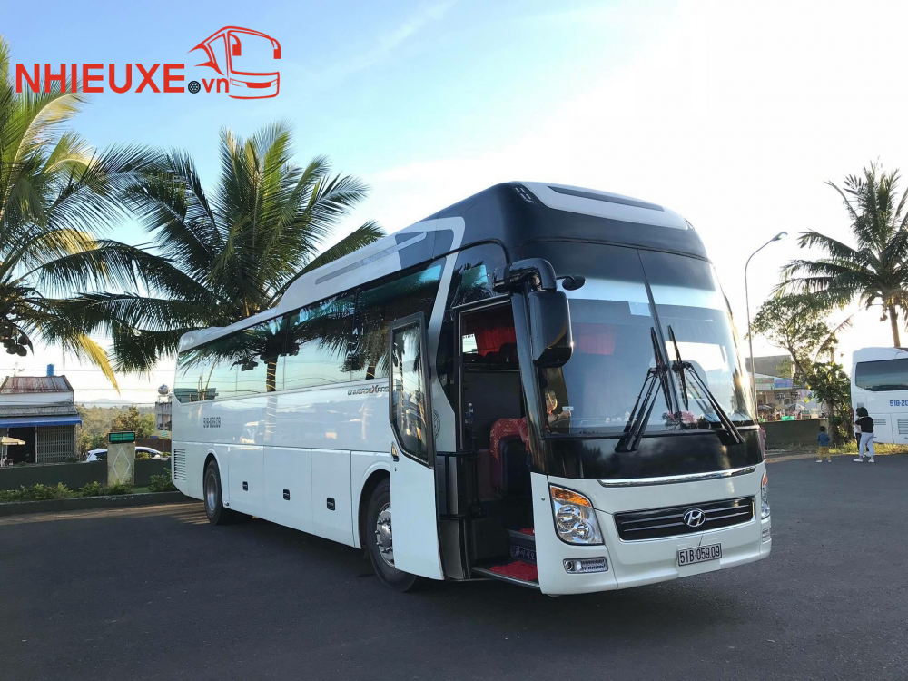 Cho thuê xe 45 chỗ đi Đà Lạt