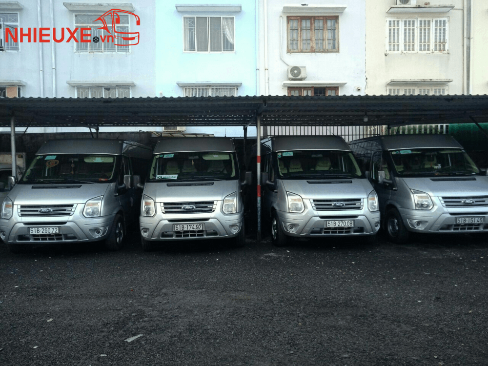 Thuê xe 16 chỗ Ford Transit - NHIEUXE.VN