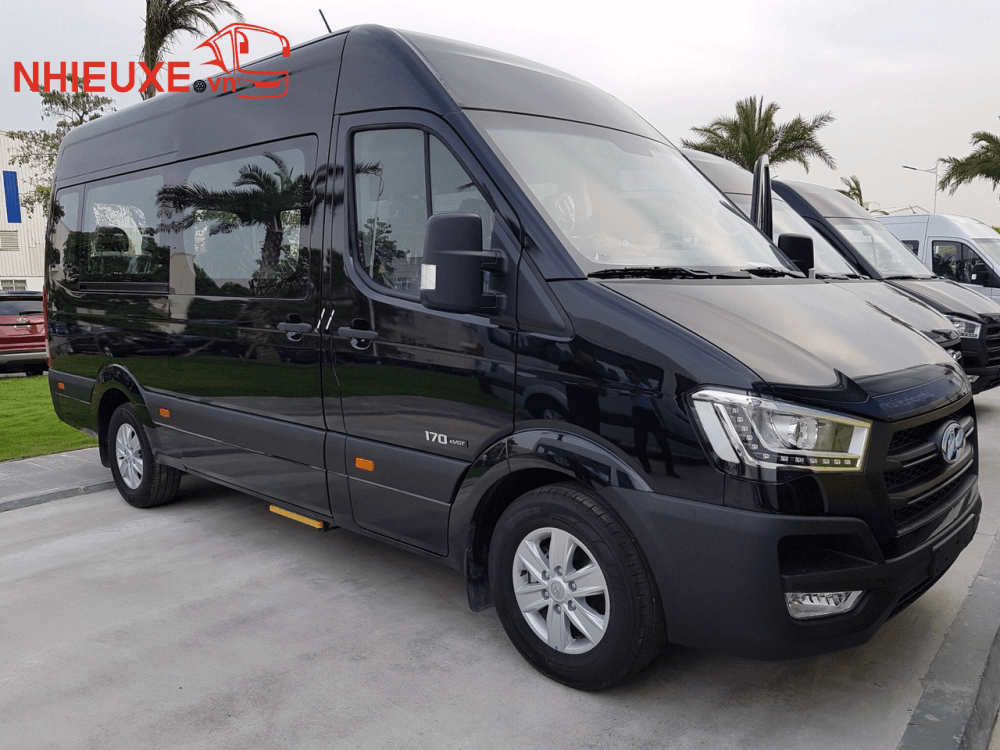 Thuê xe 16 chỗ Hyundai Solati - phong cách Châu Âu