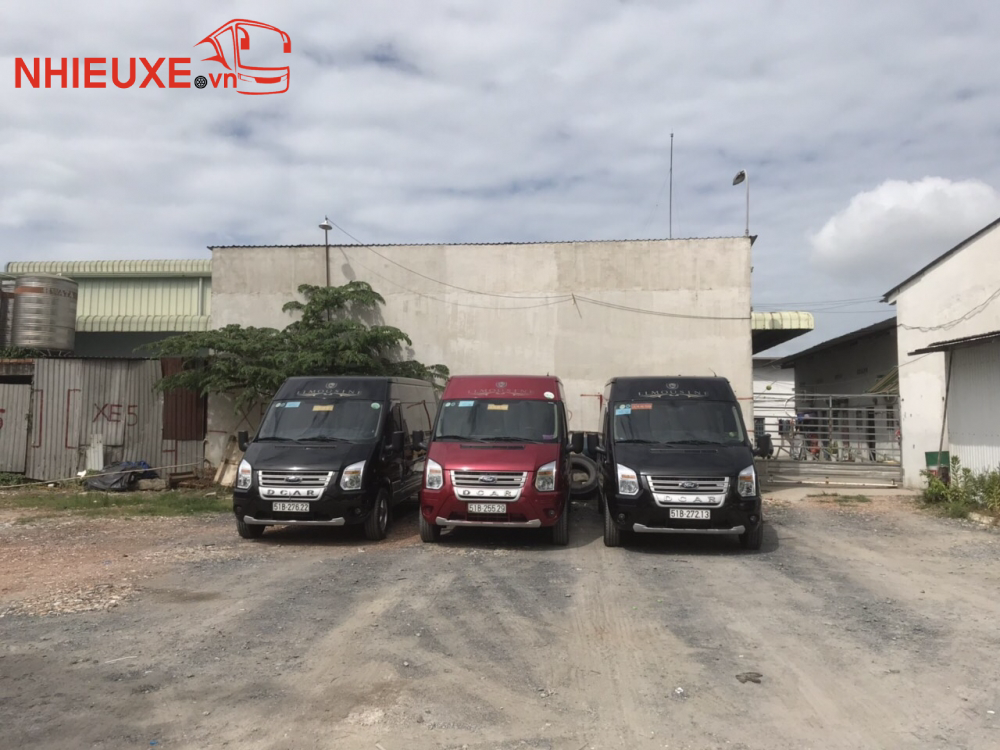 Thuê xe 16 chỗ Limousine